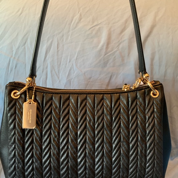 Black quilted coach purse NWT & matching wallet - Picture 3 of 8